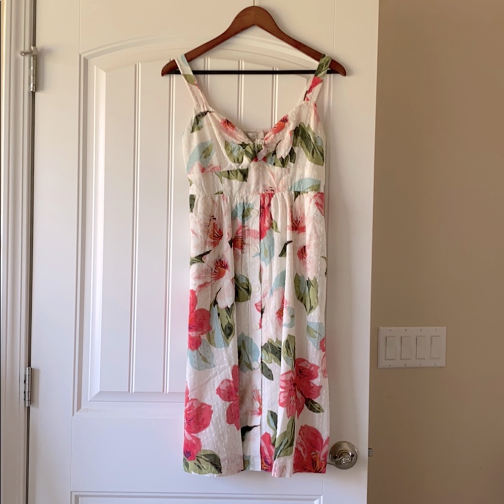 Loft Bouquet Clip Tie front pocket dress